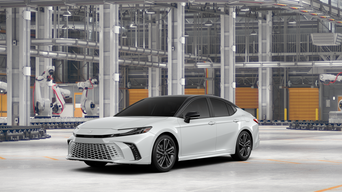 2026 Toyota Camry XSE in Wind Chill Pearl With Midnight Black Metallic Roof <a role='button' class='viewDgDisclaimersButton'...