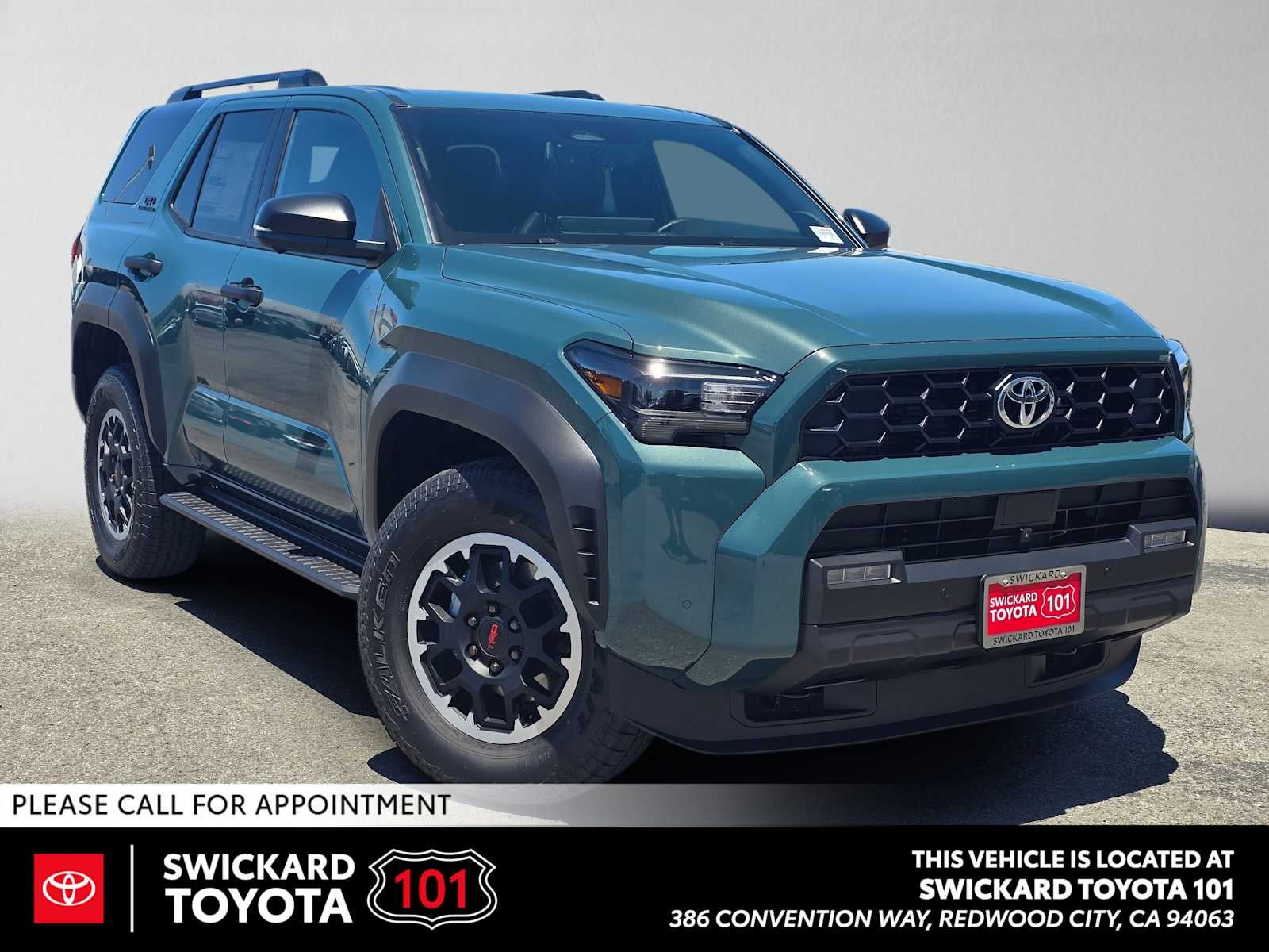 2026 Toyota 4Runner TRD Off-Road Premium in Everest — front three-quarter view